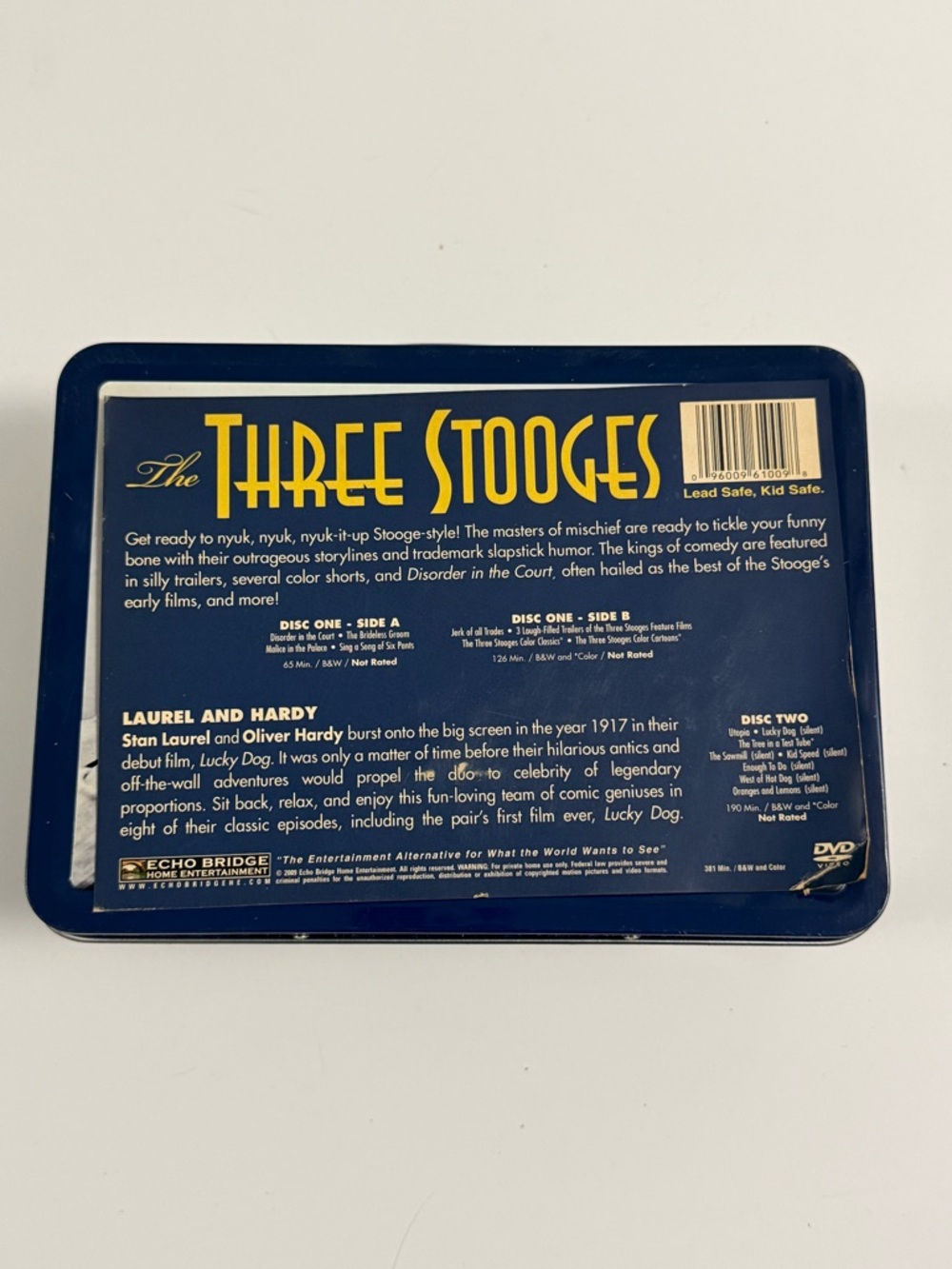 Three 3 Stooges 2009 Collectable Tin Lunchbox With Collectible Magnetic Buttons - Picture 6 of 14